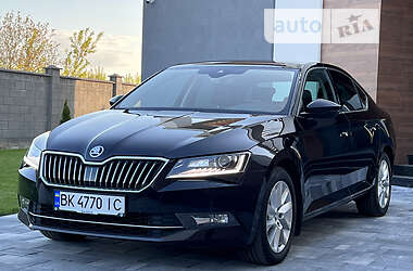 Лифтбек Skoda Superb 2018 в 