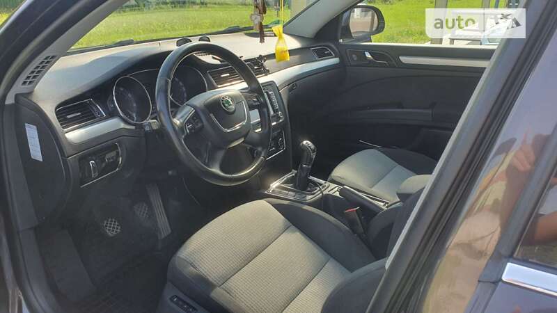 Універсал Skoda Superb 2010 в Луцьку