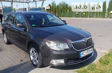 Универсал Skoda Superb 2010 в Луцке