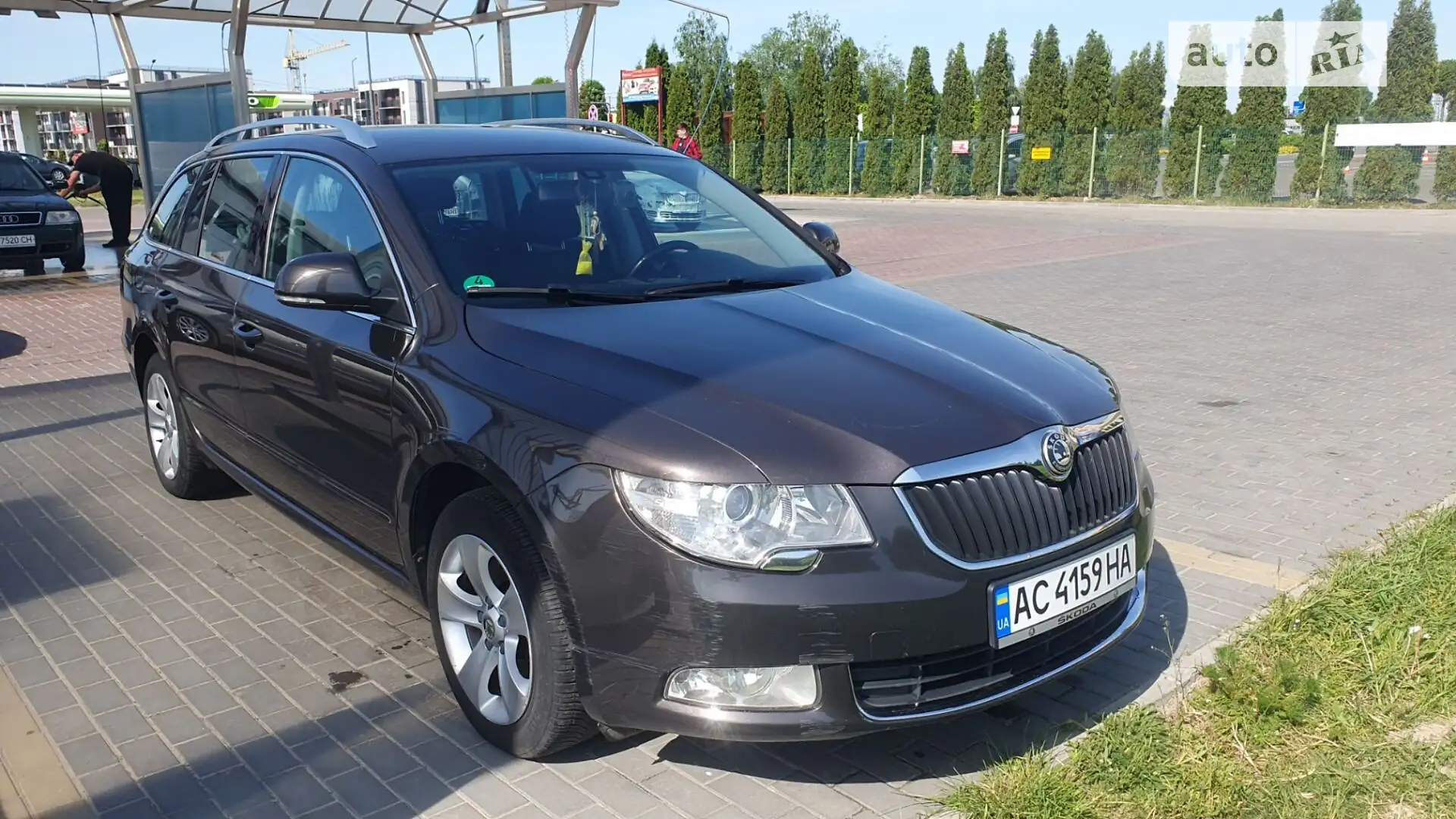 2010 Skoda Superb - мініатюра 10