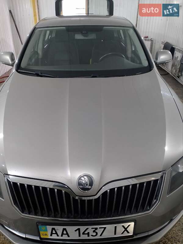Лифтбек Skoda Superb 2013 в Киеве