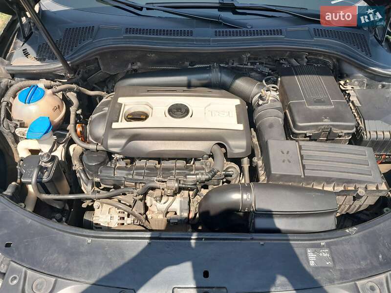 Лифтбек Skoda Superb 2011 в Кропивницком