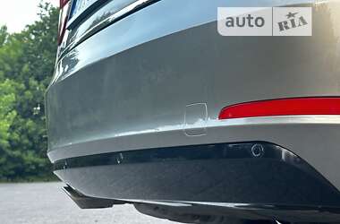 Лифтбек Skoda Superb 2014 в 