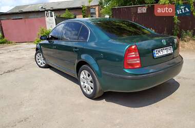 Лифтбек Skoda Superb 2004 в 