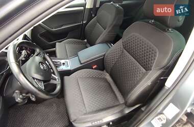 Универсал Skoda Superb 2017 в 