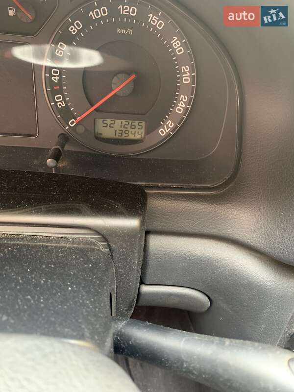 Лифтбек Skoda Superb 2005 в Киеве фото 3 Лифтбек Skoda Superb 2005 в Киеве