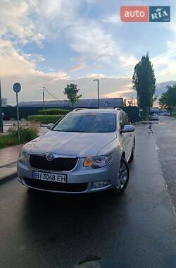 Универсал Skoda Superb 2010 в Киеве