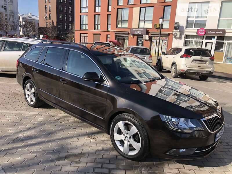 Универсал Skoda Superb 2015 в Киеве