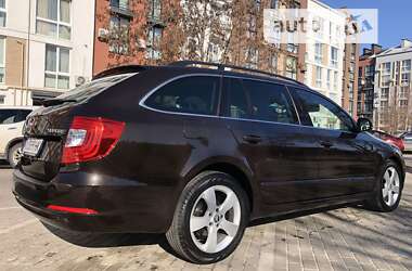 Универсал Skoda Superb 2015 в Киеве