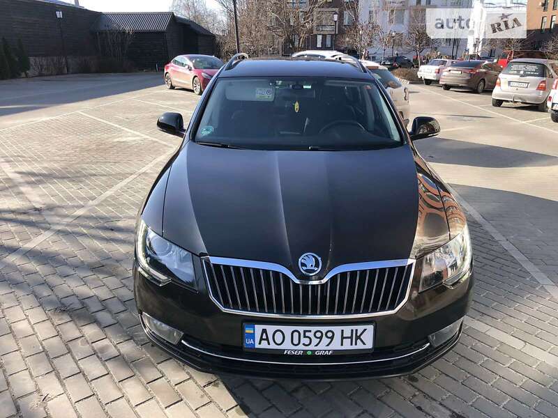 Универсал Skoda Superb 2015 в Киеве