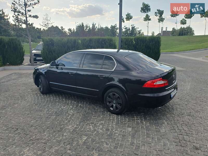 Лифтбек Skoda Superb 2012 в Днепре