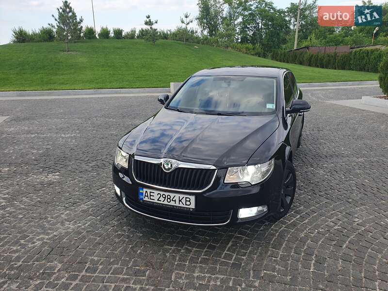 Лифтбек Skoda Superb 2012 в Днепре