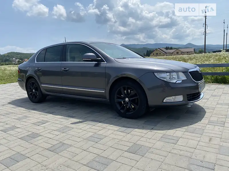 Skoda Superb 2011
