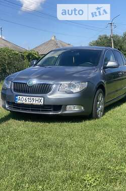 Ліфтбек Skoda Superb 2009 в Ужгороді