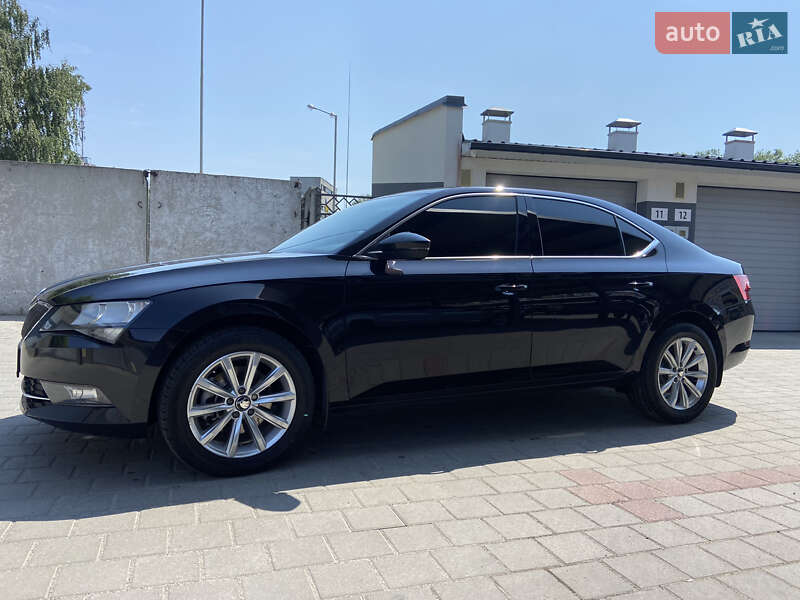 Лифтбек Skoda Superb 2016 в Житомире
