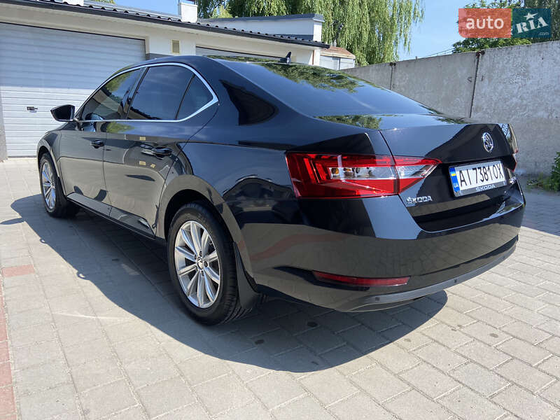 Лифтбек Skoda Superb 2016 в Житомире