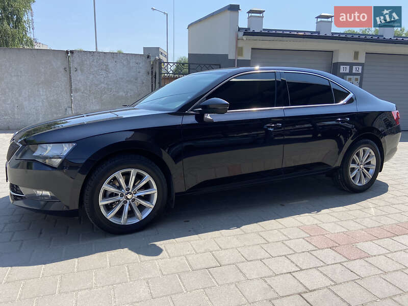 Лифтбек Skoda Superb 2016 в Житомире