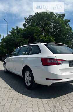 Универсал Skoda Superb 2016 в 