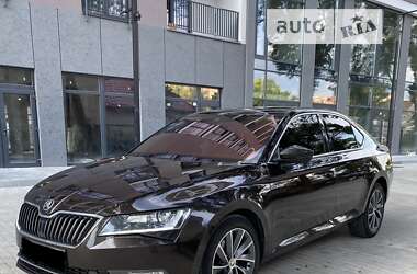 Ліфтбек Skoda Superb 2018 в Ужгороді