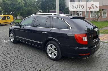 Універсал Skoda Superb 2011 в Хусті