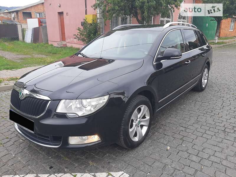 Універсал Skoda Superb 2011 в Хусті