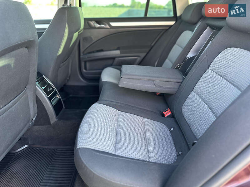 Універсал Skoda Superb 2012 в Мукачевому