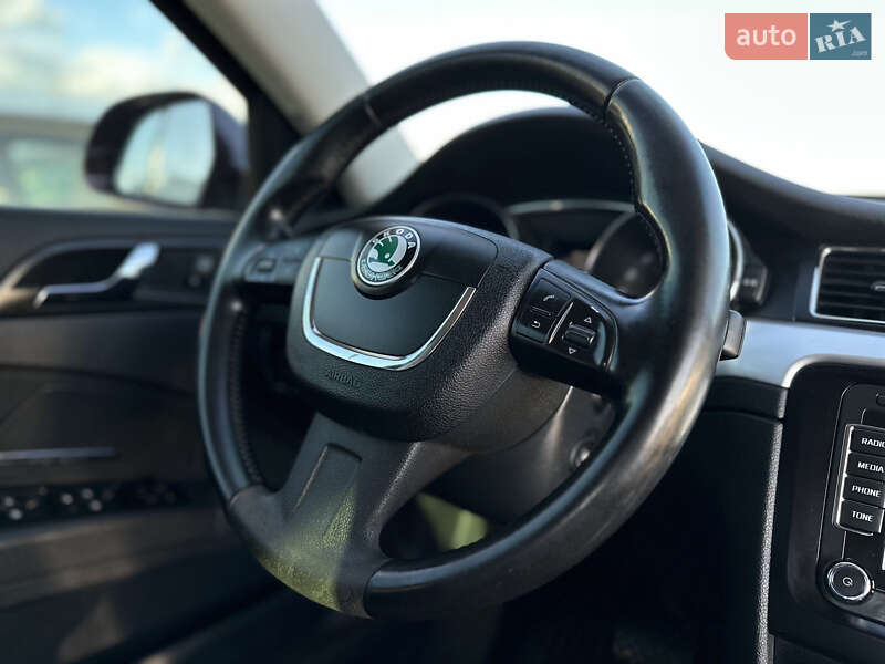Універсал Skoda Superb 2012 в Мукачевому