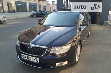 Універсал Skoda Superb 2011 в Умані