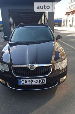 Універсал Skoda Superb 2011 в Умані