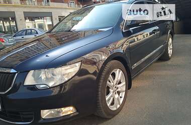 Универсал Skoda Superb 2011 в Умани