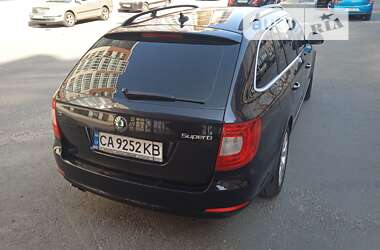 Універсал Skoda Superb 2011 в Умані