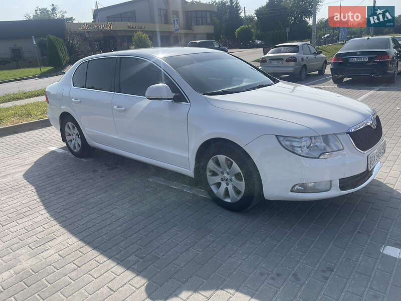 Skoda Superb 2012