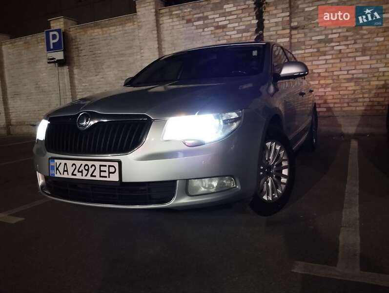 Лифтбек Skoda Superb 2012 в Киеве