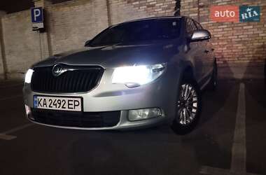 Ліфтбек Skoda Superb 2012 в 