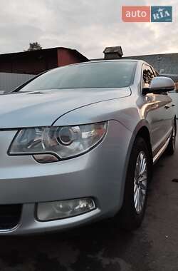 Ліфтбек Skoda Superb 2012 в 