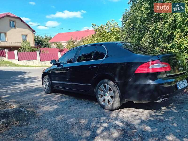 Лифтбек Skoda Superb 2011 в Тернополе
