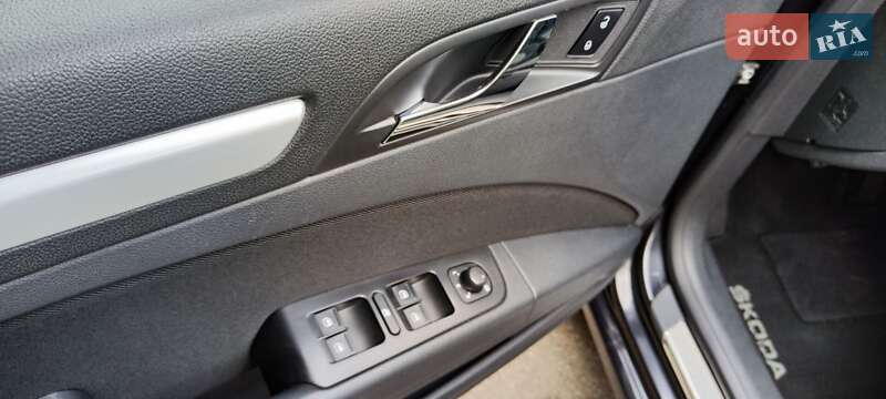 Лифтбек Skoda Superb 2012 в Киеве