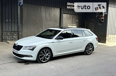 Універсал Skoda Superb 2017 в 