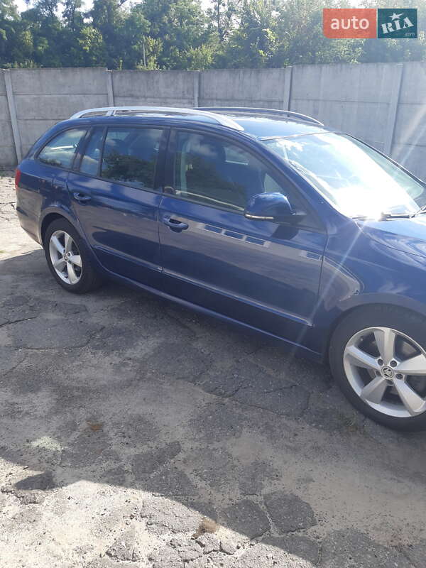 Универсал Skoda Superb 2013 в Лохвице фото 3 Универсал Skoda Superb 2013 в Лохвице