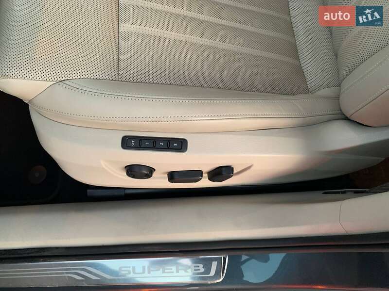 Универсал Skoda Superb 2017 в Хмельницком