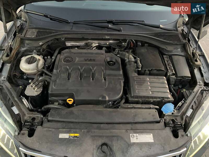 Универсал Skoda Superb 2017 в Хмельницком