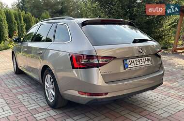 Универсал Skoda Superb 2018 в 
