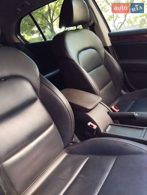 Лифтбек Skoda Superb 2012 в Киеве