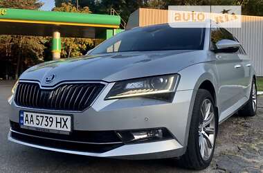 Універсал Skoda Superb 2018 в Дніпрі