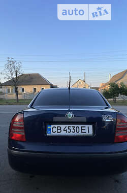 Лифтбек Skoda Superb 2003 в 