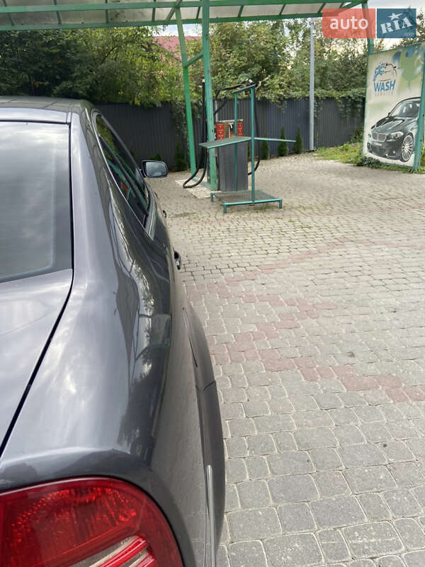 Ліфтбек Skoda Superb 2005 в Надвірній