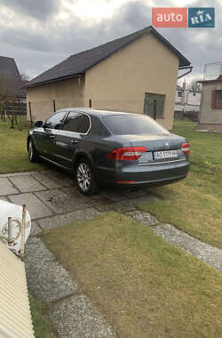 Лифтбек Skoda Superb 2013 в Тячеве
