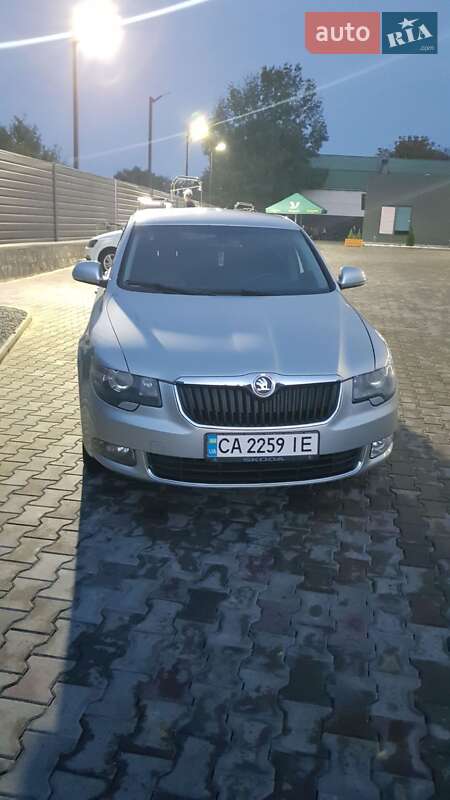 Лифтбек Skoda Superb 2008 в Черкассах