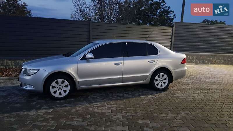 Лифтбек Skoda Superb 2008 в Черкассах