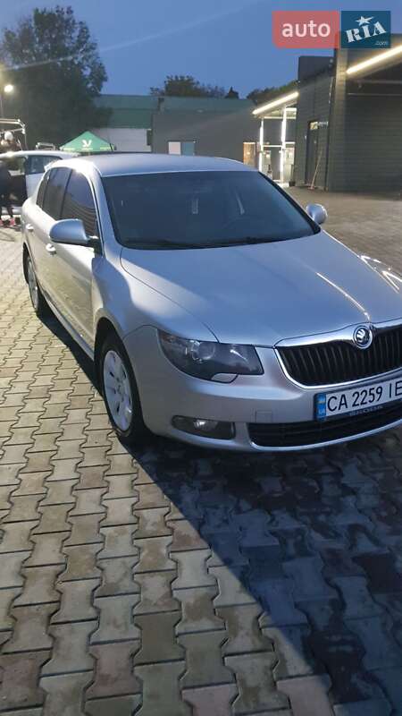 Лифтбек Skoda Superb 2008 в Черкассах